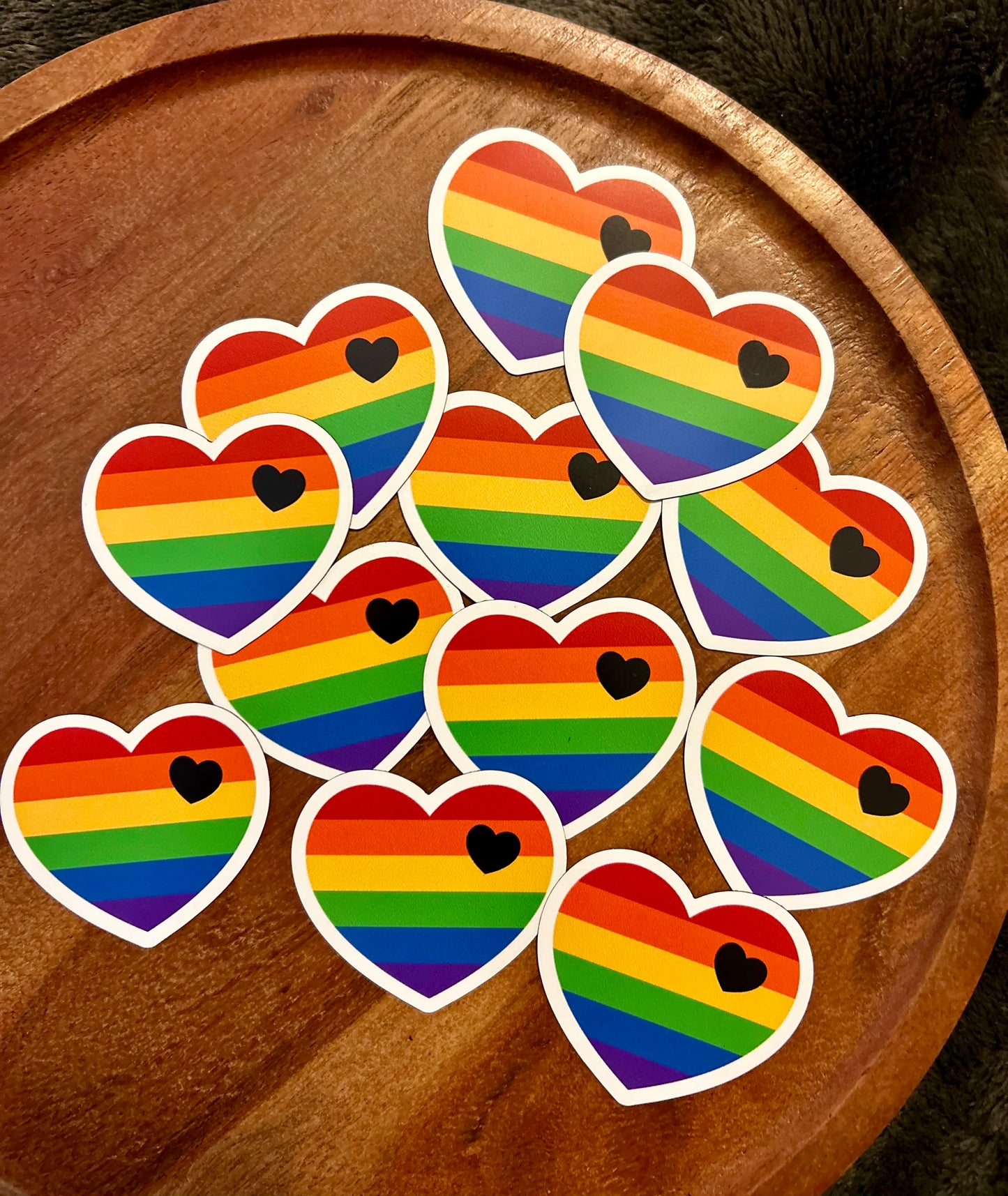 Pride black heart magnet