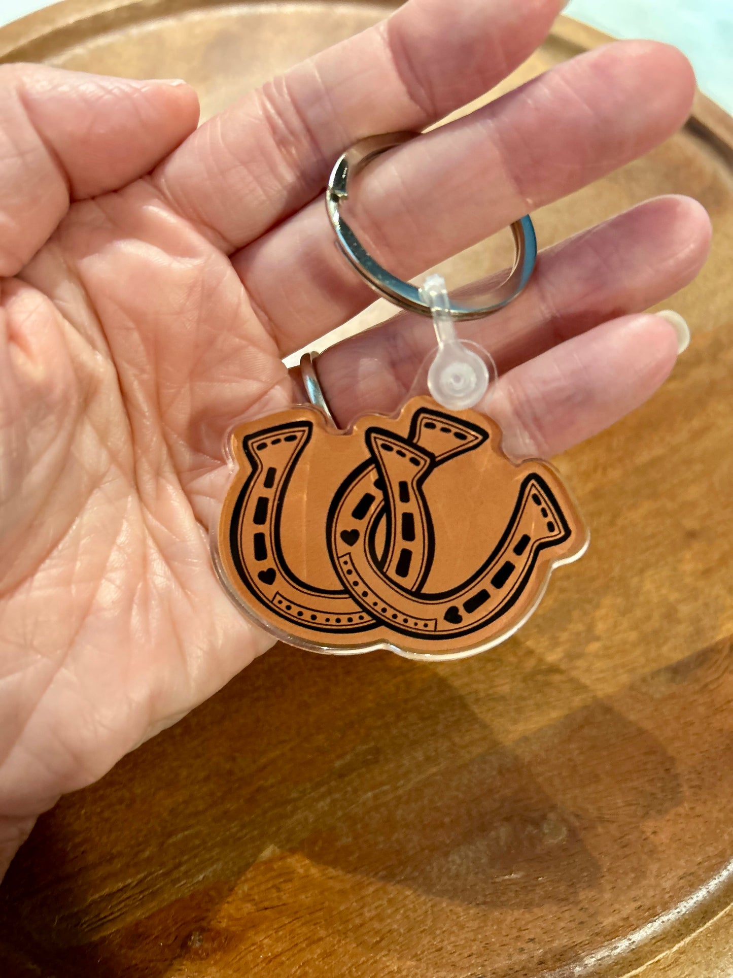 Lucky horseshoes keychain