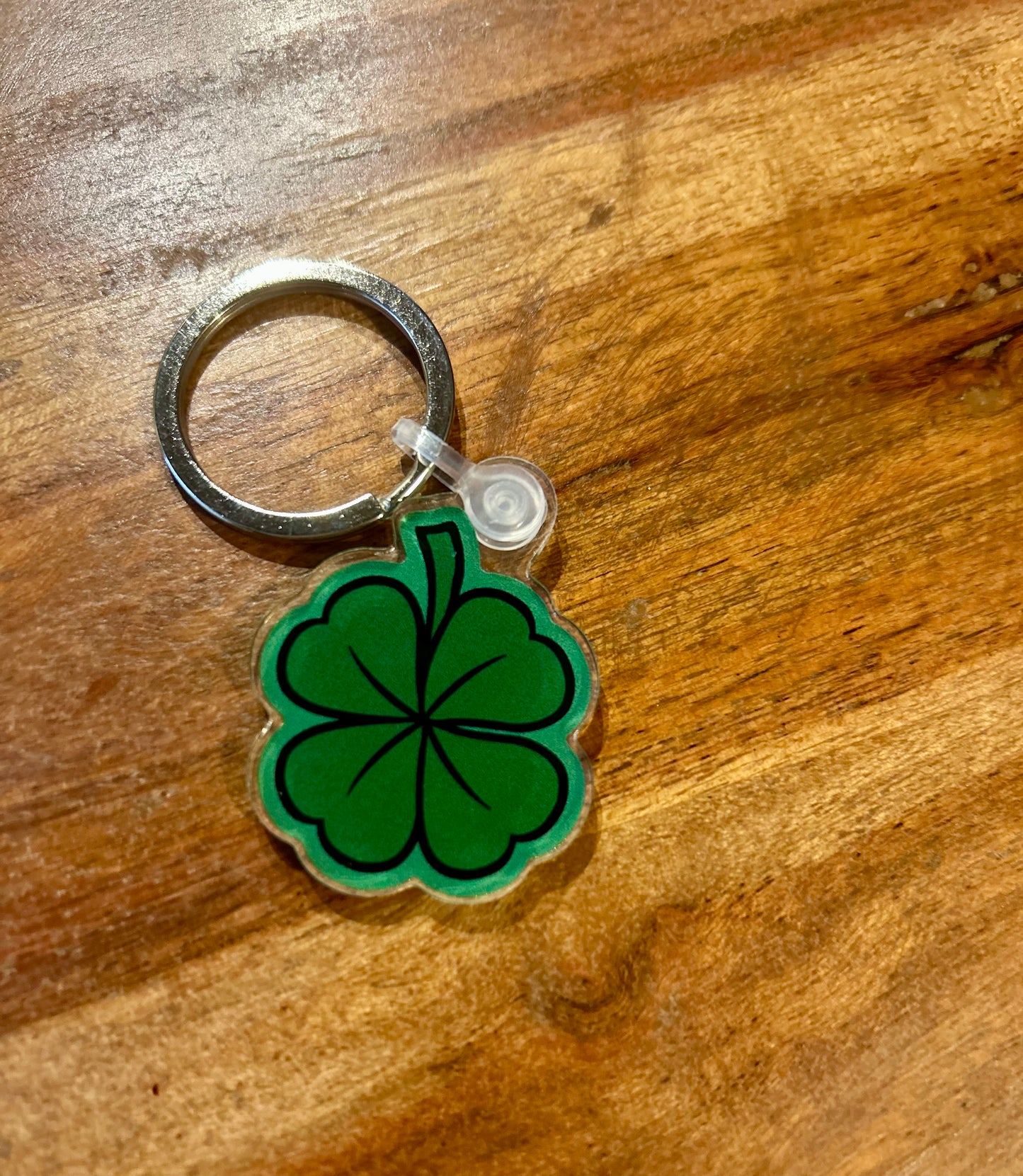 Lucky clover keychain