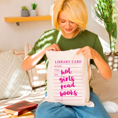 Hot girls read books tote bag