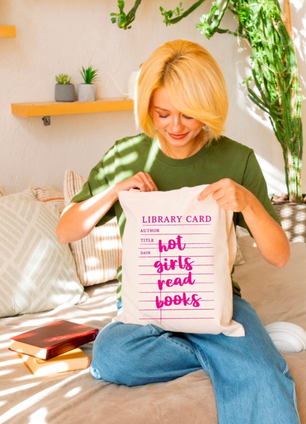 Hot girls read books tote bag