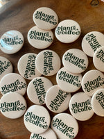 Plants & Coffee button • cream